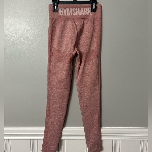 Gymshark seamless contour legging. Size medium. - Picture 2 of 3